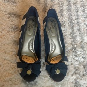Dexflex Comfort Navy and White wedge